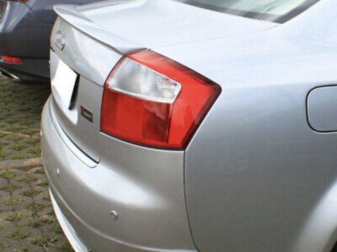 Eleron portbagaj S-line Audi A4 B6 plastic ABS calitate premium + rola ⭐⭐⭐⭐⭐