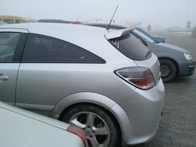 Eleron spoiler haion Opel Astra H gtc irmscher