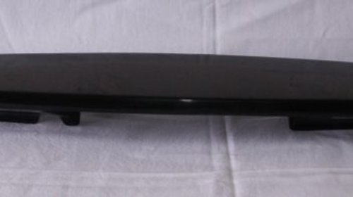 Eleron spoiler hayon Opel Astra H carava