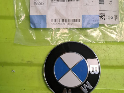Emblema BMW, cod 8132375, nou, original
