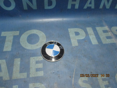 Emblema BMW F11 2013; 7057794 (fata)