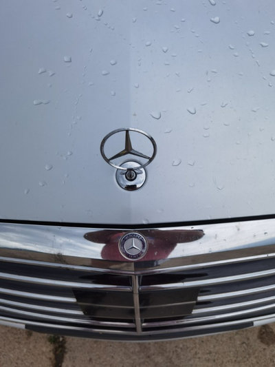 Emblema capota Mercedes S350 cdi W222