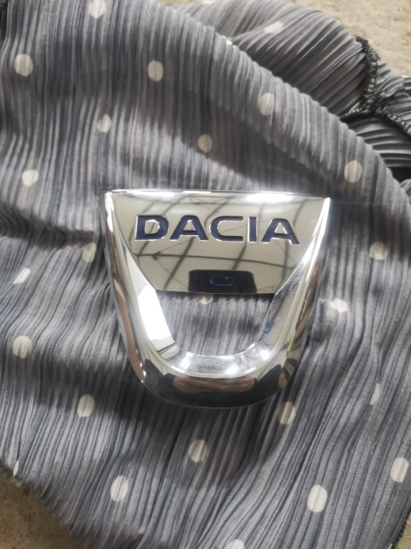 Emblema Față Dacia Logan 2 An 2012 2013 2014 2015 2016 2017 2018 2019 2020 Cod 908894079ra