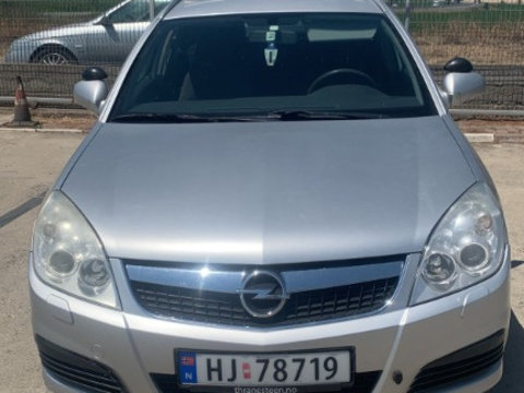 Emblema fata Opel Vectra C 2006 combi 1.8 benzina