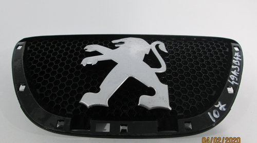 Emblema fata Peugeot 107 an 2005 2006 20