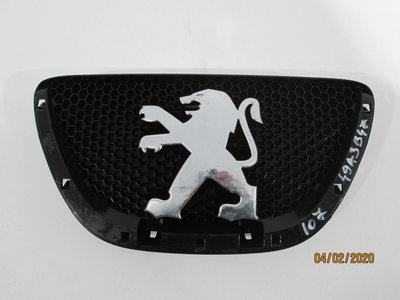 Emblema fata Peugeot 107 an 2005 2006 2007 2008 20