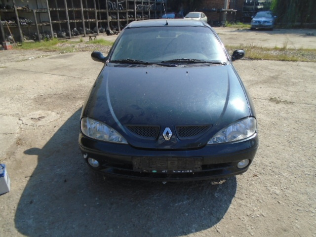 Emblema fata Renault Megane 2000 HATCHBA