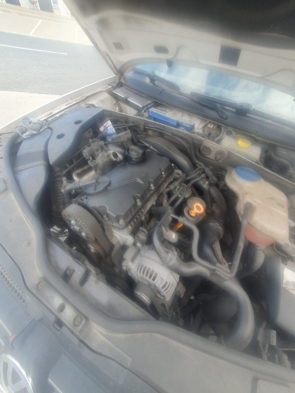 Emblema fata Volkswagen Passat B5 2005 B