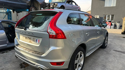 Emblema fata Volvo XC60 2012 R -DESIGN 2