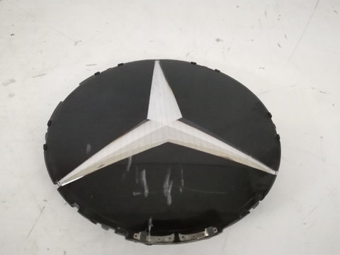 Emblema Grila Centrala Cu Senzor Radar Distronic Si Incalzire Originala In Stare Buna Mercedes-Benz GLC-Class X253/C253 (facelift) A0008880500