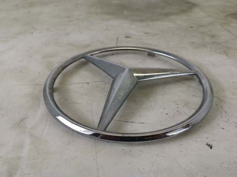 Emblema Grila Centrala Originala In Stare Buna Mercedes-Benz GLC-Class X253/C253 A0008172116