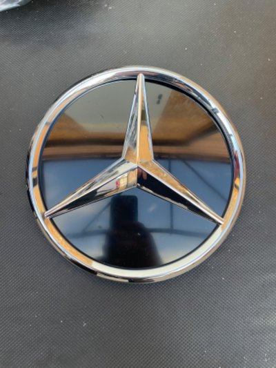 Emblema Grila Mercedes C-Class