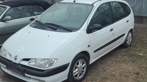 EMBLEMA / SIGLA RENAULT MEGANE SCENIC 1 