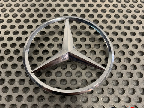 Emblema spate A2058174500 A 205 817 45 00 Mercedes-Benz C-Class W205/S205/C205 [2014 - 2018] Sedan 4-usi