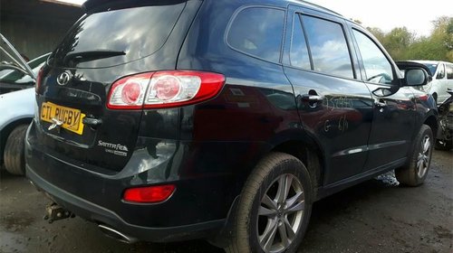 Emblema spate Hyundai Santa Fe 2011 suv 