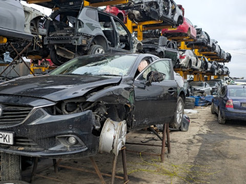 Emblema spate Mazda 6 2013 berlina 2.2 SHY1