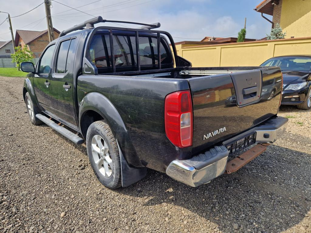 Emblema spate Nissan Navara 2011 pick up