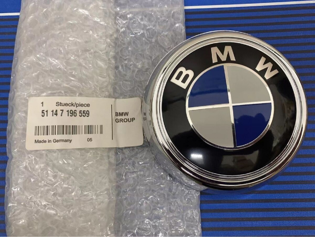 Emblema spate , produs nou original, Bmw, cod piesa 51147196559