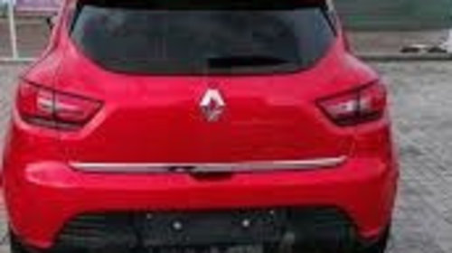 Emblema spate Renault Clio 4 2016 hatchb