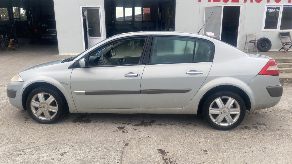 Emblema spate Renault Megane 2 2004 Berl