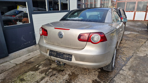 Emblema spate Volkswagen Eos 2008 Cabrio