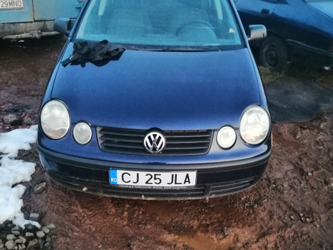 Emblema spate Volkswagen Polo 9N 2004 Scurt 1200