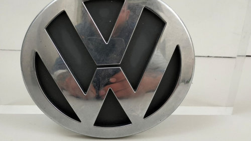Emblema Volkswagen Touran cod 1t0853630 