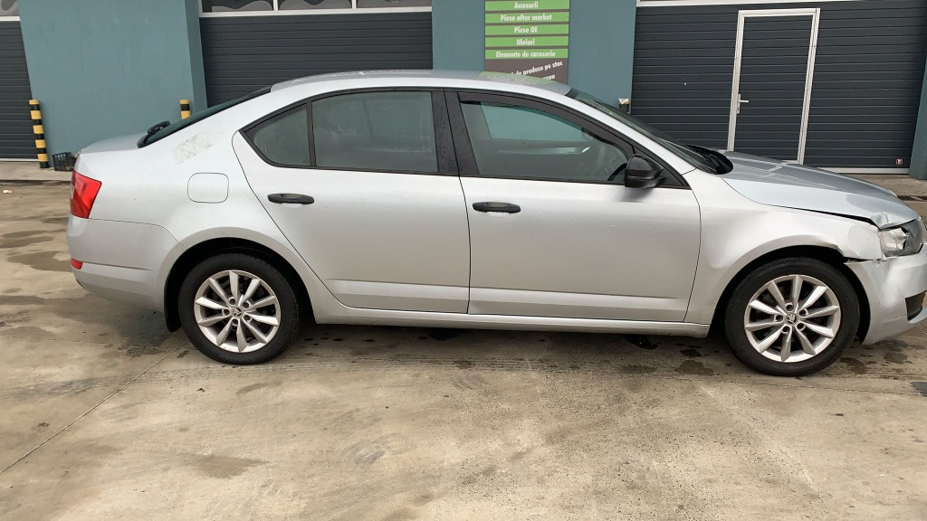 Etrier dreapta spate Skoda Octavia 3 1.6 TDI CLH C