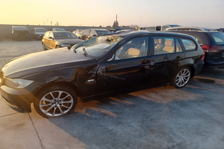 Etrier fata dreapta BMW Seria 3 E91 [200