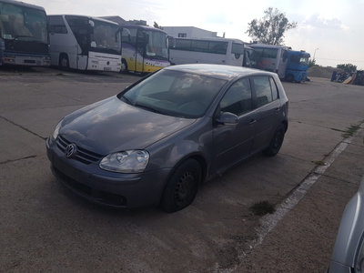 Etrier fata dreapta golf 5 1.4 benzina an 2007