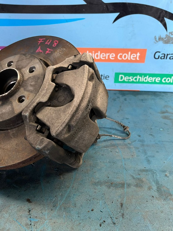 Etrier frana dreapta fata BMW X1 F48 X2 F39