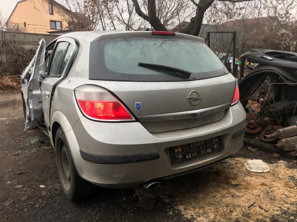 Etrier frana dreapta spate Opel Astra H 