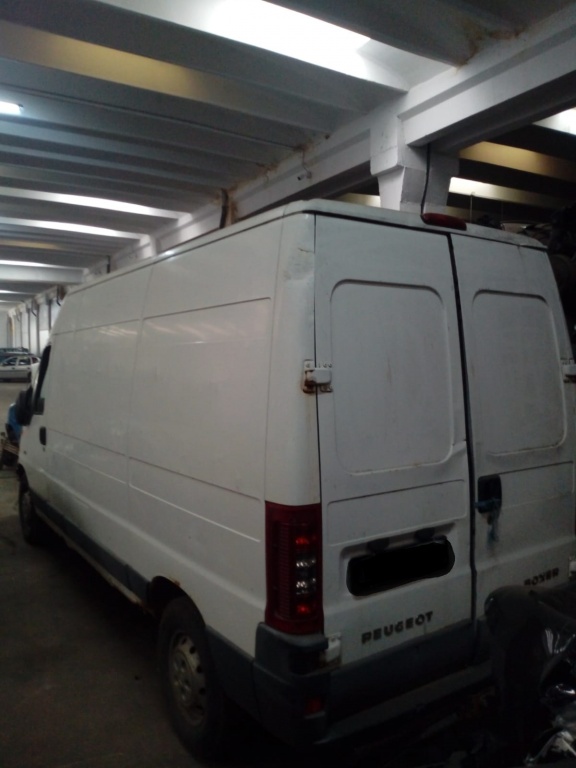 Etrier frana dreapta spate Peugeot Boxer 2002 Autoutilitara 2.8 HDI