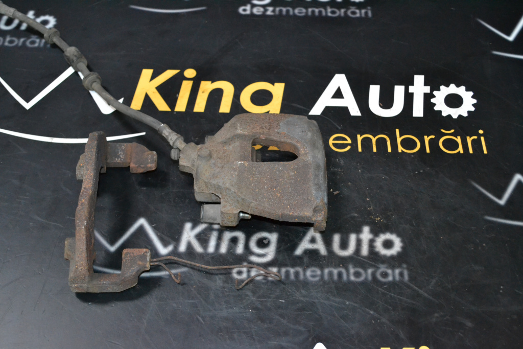 Etrier frana stanga fata Ford Focus II 2008 Hatchback 1.6 TDCI