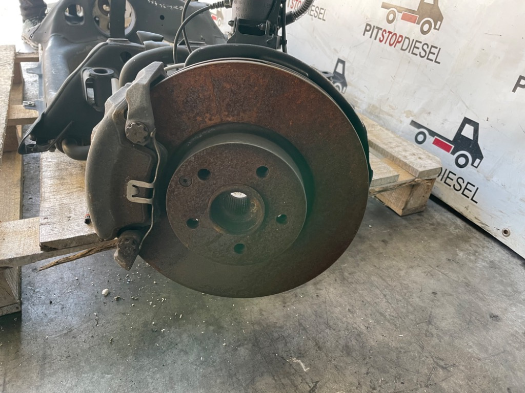 Etrier stanga dreapta fata w212 350 cdi 