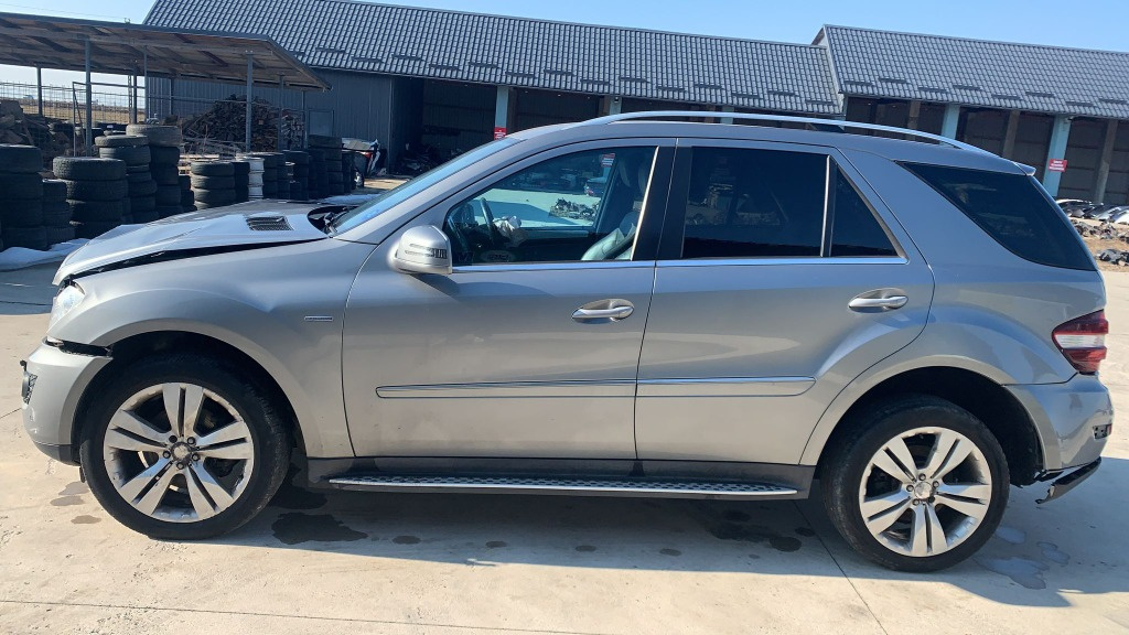 Etrier stanga fata Mercedes ML 350 W164 Facelift 3.0 CDI Euro 5