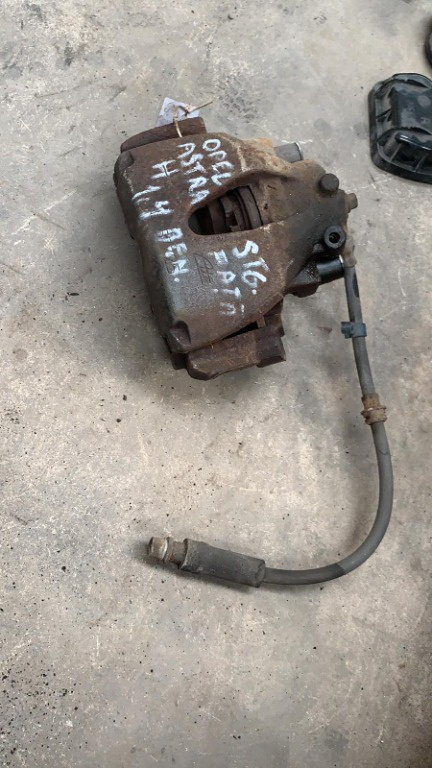 Etrier stanga fata Opel Astra H 1.4 benzina 2004