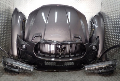 Față completă Maserati Levante Trofeo