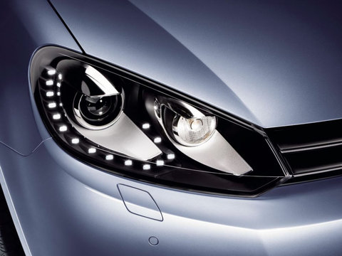 Far BI-XENON AFS(adaptiv) cu LED DRL(lumini de zi) HELLA VW GOLF VI VARIANT 2009-2014