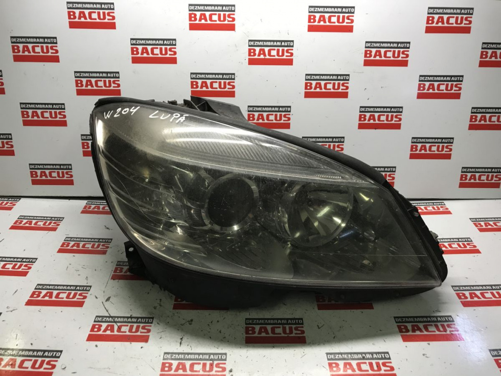 Far Cu Lupa Dreapta Mercedes C-Class W204