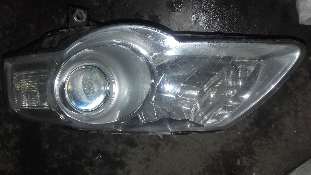 Far cu lupa stanga 3c0941005ad vw passat b6 2.0tdi