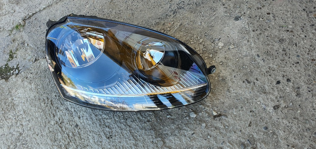 Far dreapta AFTERMARKET cu interior negru Volkswagen Golf 5
