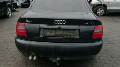 Far dreapta Audi A4 B5 1997 BERLINA 1896