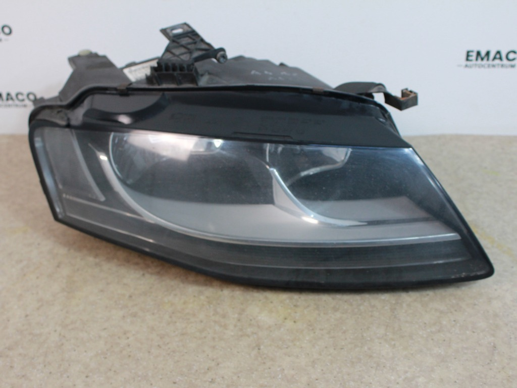 Far dreapta Audi A4 B8.UK.