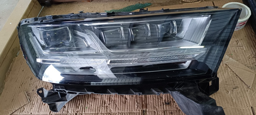 Far dreapta AUDI Q7 Led Matrix 4M 2015 - 2019