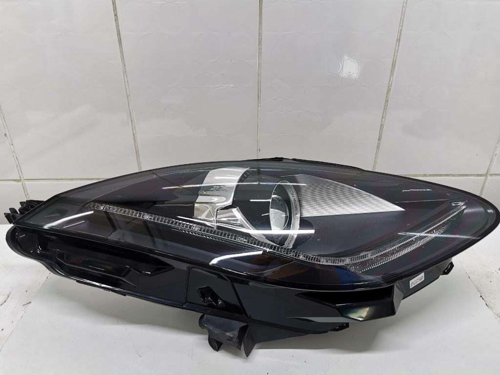 Far Dreapta BI-Xenon Adaptiv Jaguar F-Type X152 2013-2019
