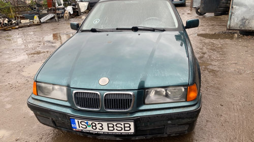Far dreapta BMW E36 1999 Compact 1.9