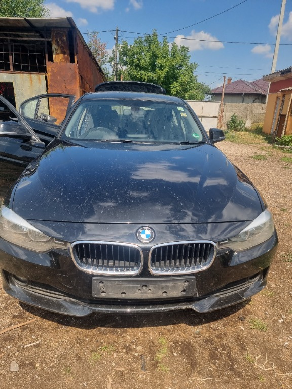 Far dreapta BMW F30 2015 Berlina 316
