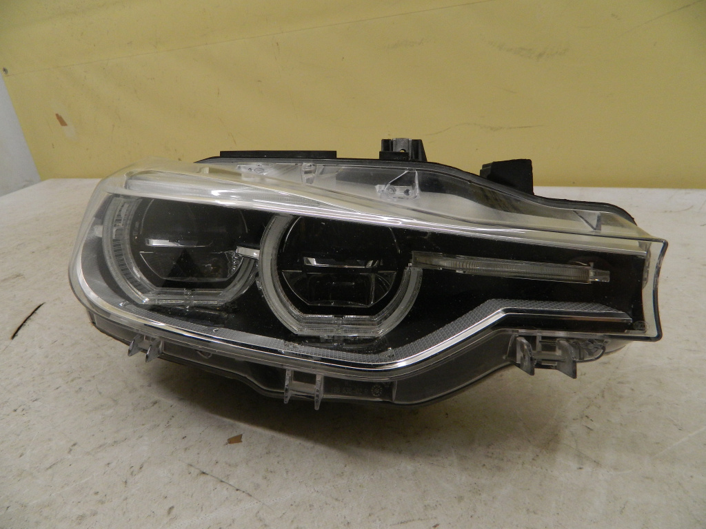 Far dreapta BMW Seria 3 F30 / F31 LCI Fu