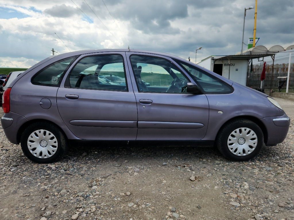 Far dreapta Citroen Xsara Picasso 2006 H